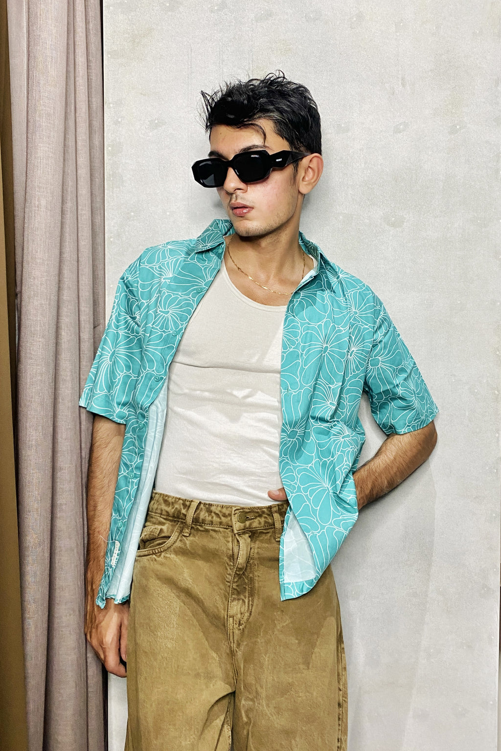 Line Floral Seamless Print Oversized Men's Shirt